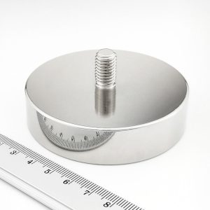 MAgnetický
  úchyt - magnet v puzdre s vysunutým vonkajším závitom
