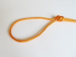 ako
  uviazať uzol pre magnet fishing