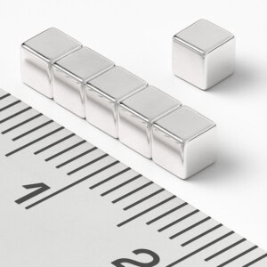neodýmový magnet kocka 3x3x3 mm