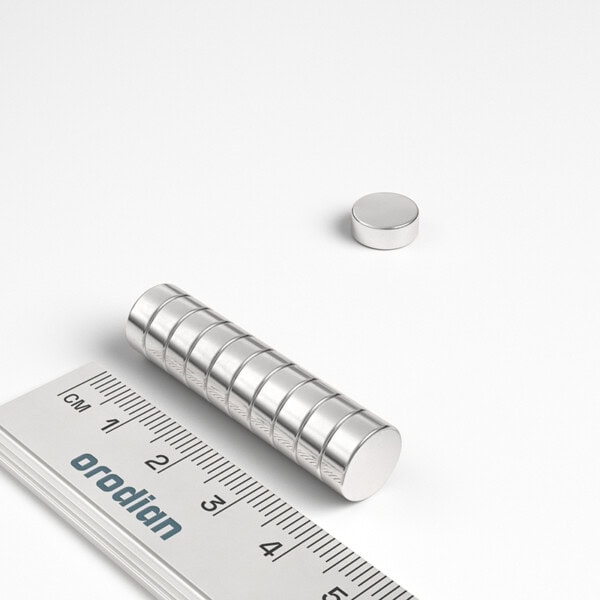 neodýmový magnet valec 10x4 mm