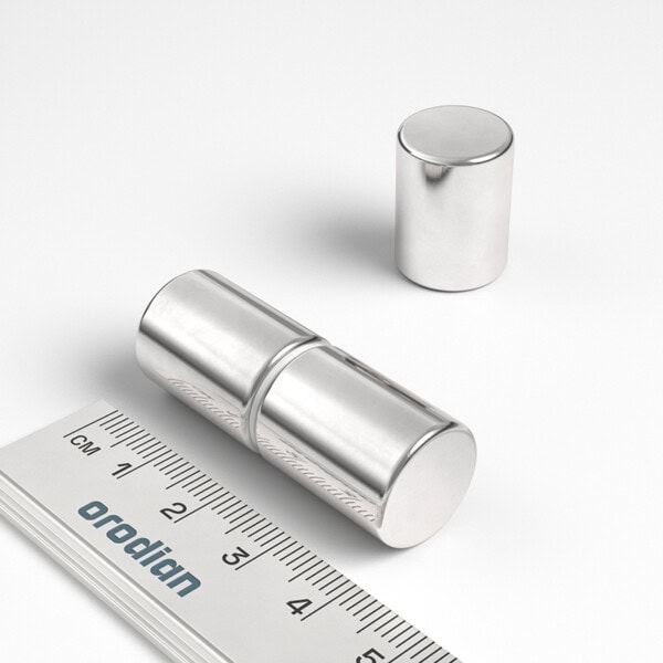 neodýmový magnet valec 15x20 mm