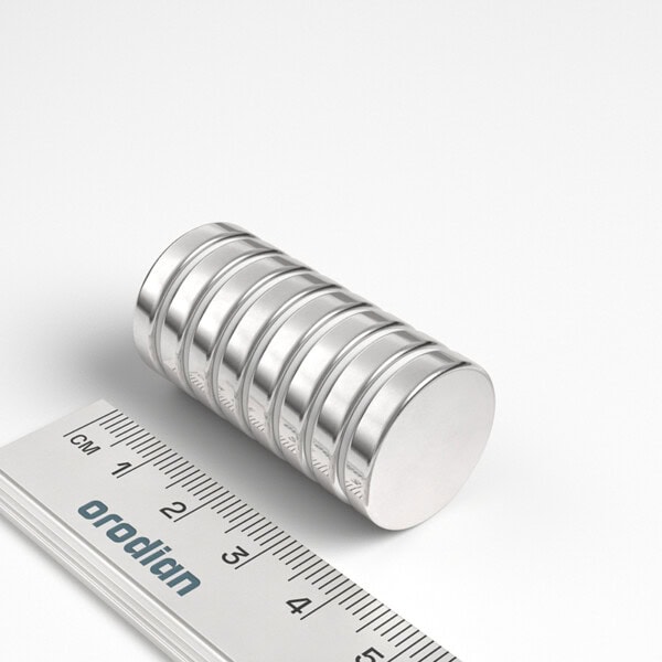 neodýmový magnet valec 20x4 mm