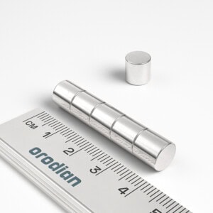 neodýmový magnet valec 8x8 mm