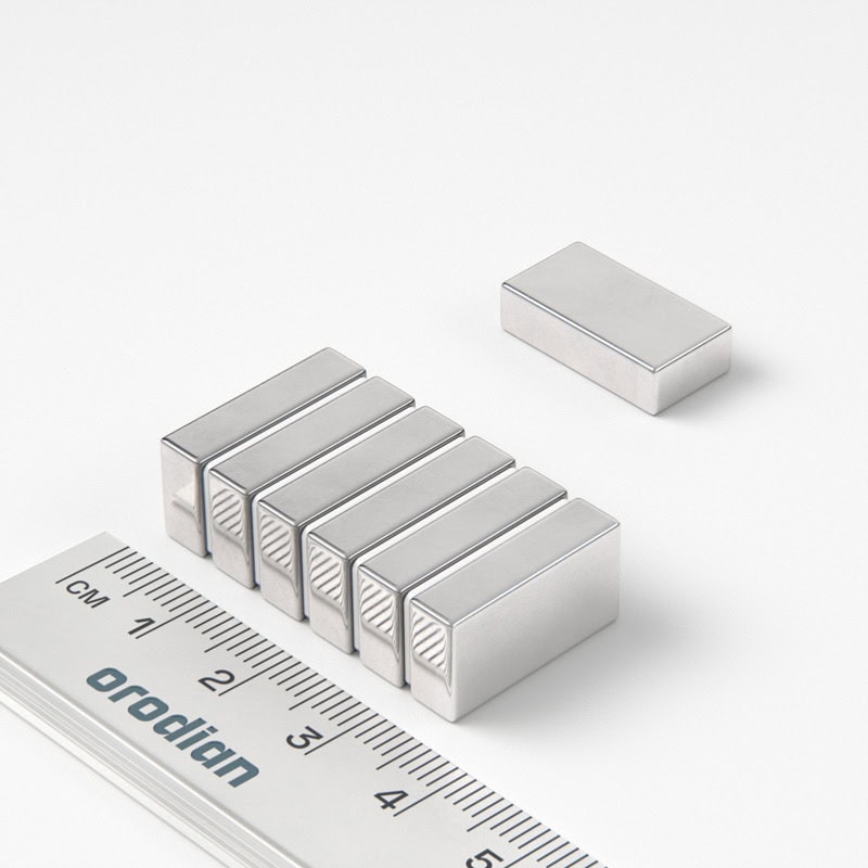 neodýmový magnet-kváder