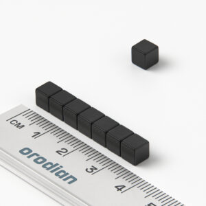 Neodýmový magnet kocka 5×5×5 mm epoxy - N35