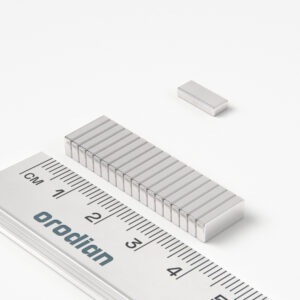 Neodýmový magnet kváder 10×4×2 mm - N52