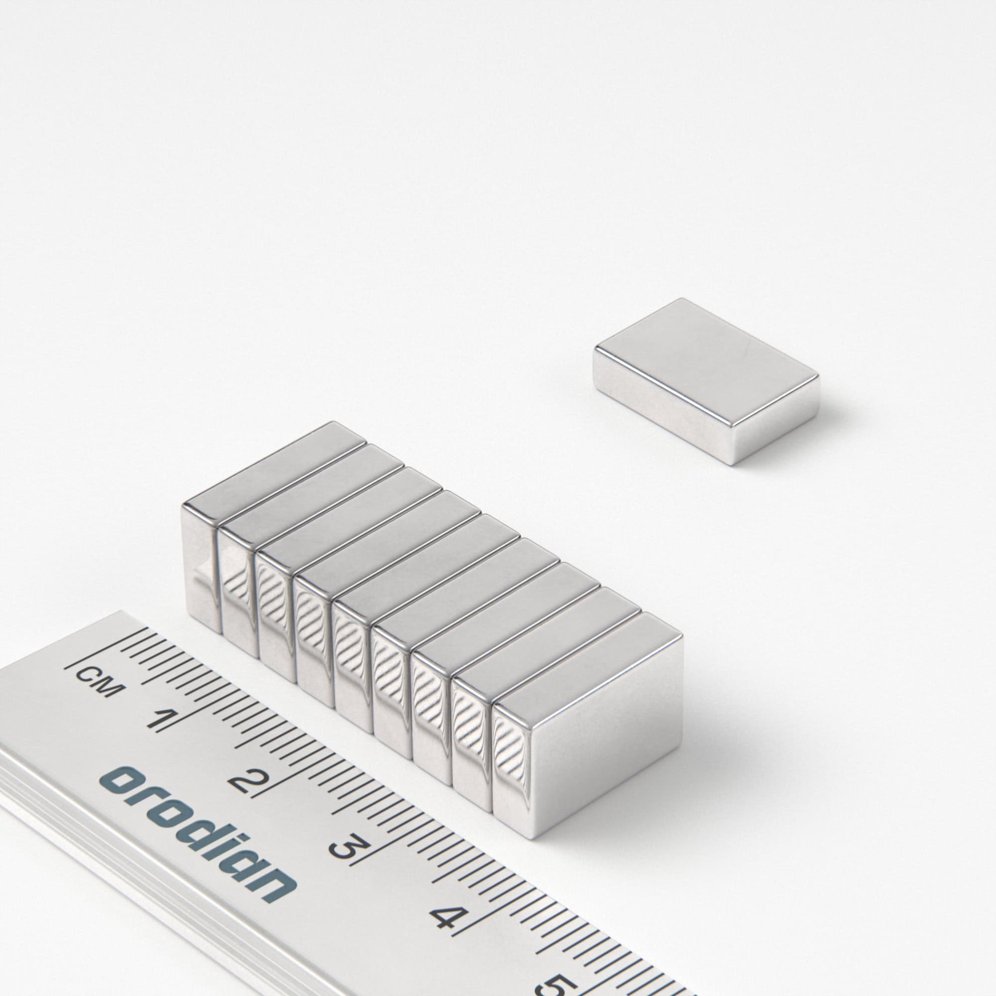 Neodýmový magnet kváder 15×10×4 mm - N42