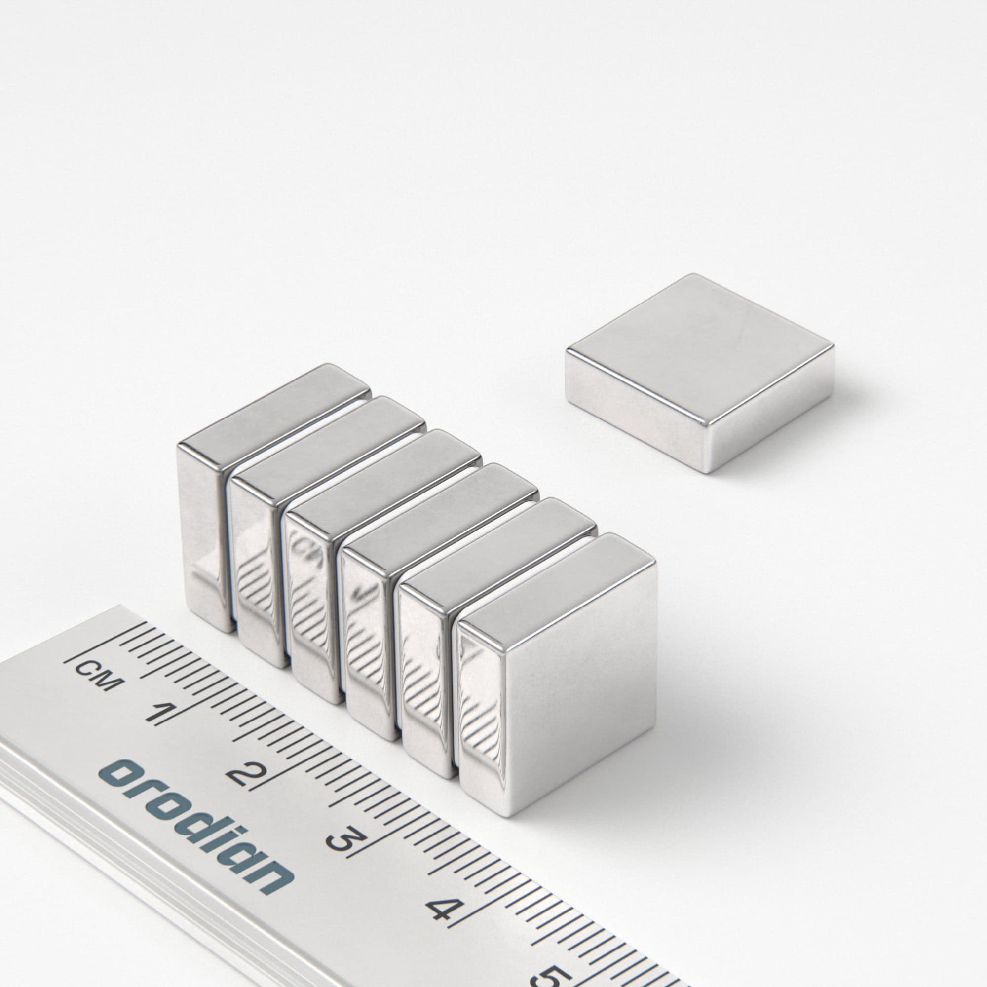 Neodýmový magnet kváder 15×15×5 mm - N38