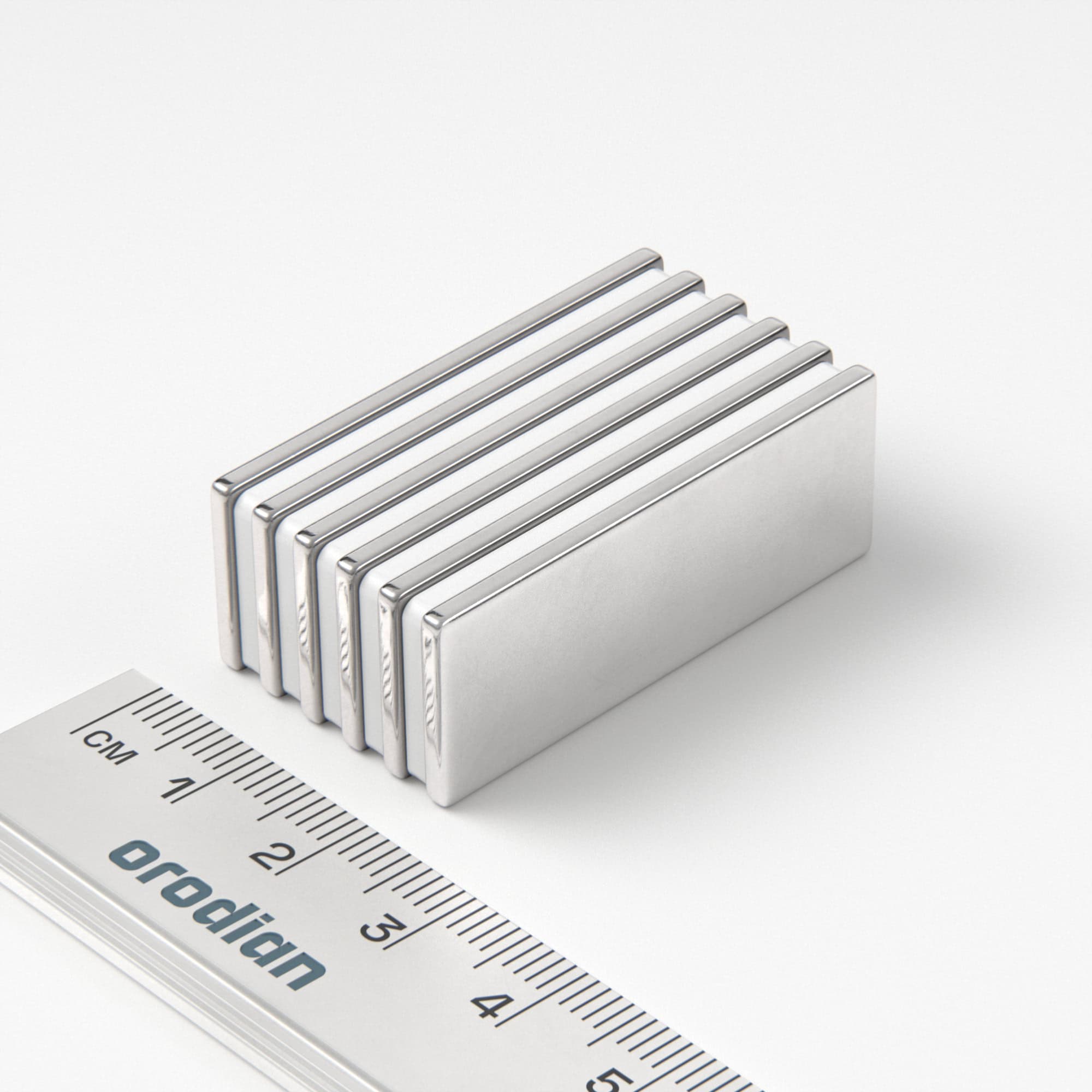 Neodýmový magnet kváder 40×15×2 mm - N38