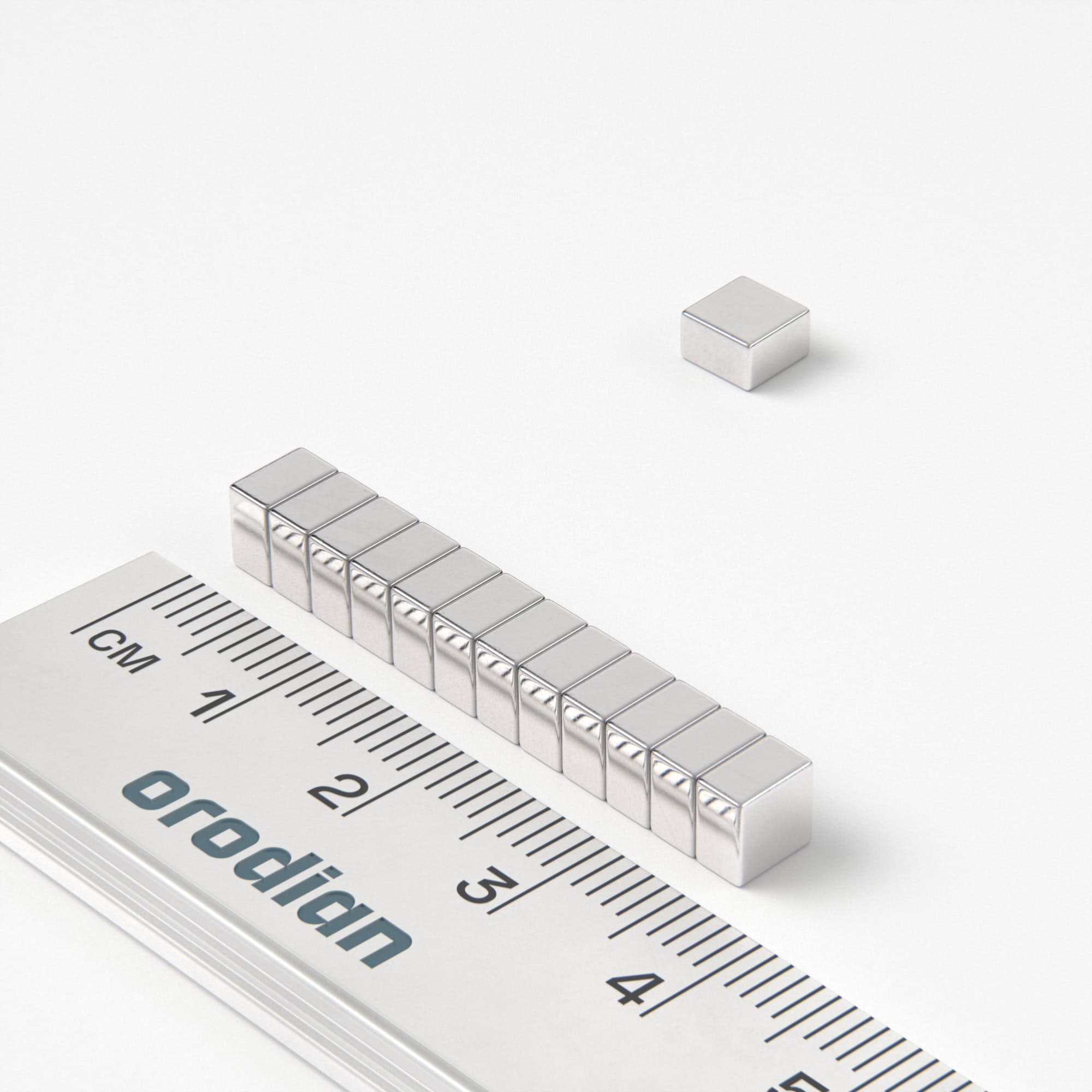Neodýmový magnet kváder 5×5×3 mm - N52