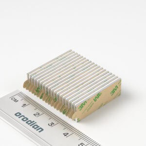 Neodýmový magnet kváder 30×10×1 mm so samolepkou - N38