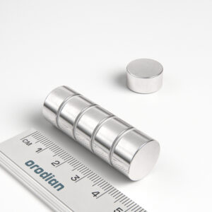 Neodýmový magnet valec 15×8 mm - N38
