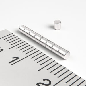 Neodýmový magnet valec 2×2 mm - N52