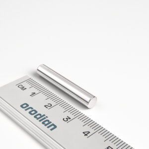 Neodýmový magnet valec 5×30 mm (diametrálna magnetizácia) - N48